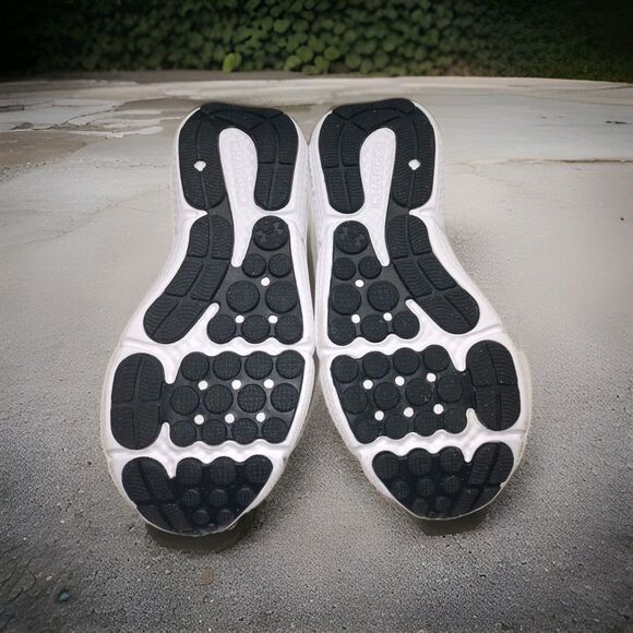 Under Armour Charged Assert White Black Women's Size 10 - Picture 6 of 7